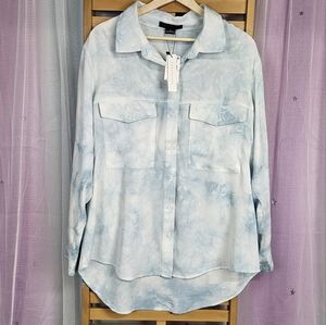 NWT Medium Sanctuary Boyfriend Shirt in Sky Blue Tie Dye